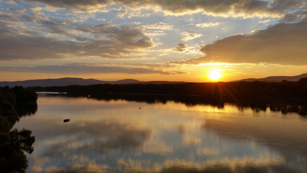 Szavak, képek, csend