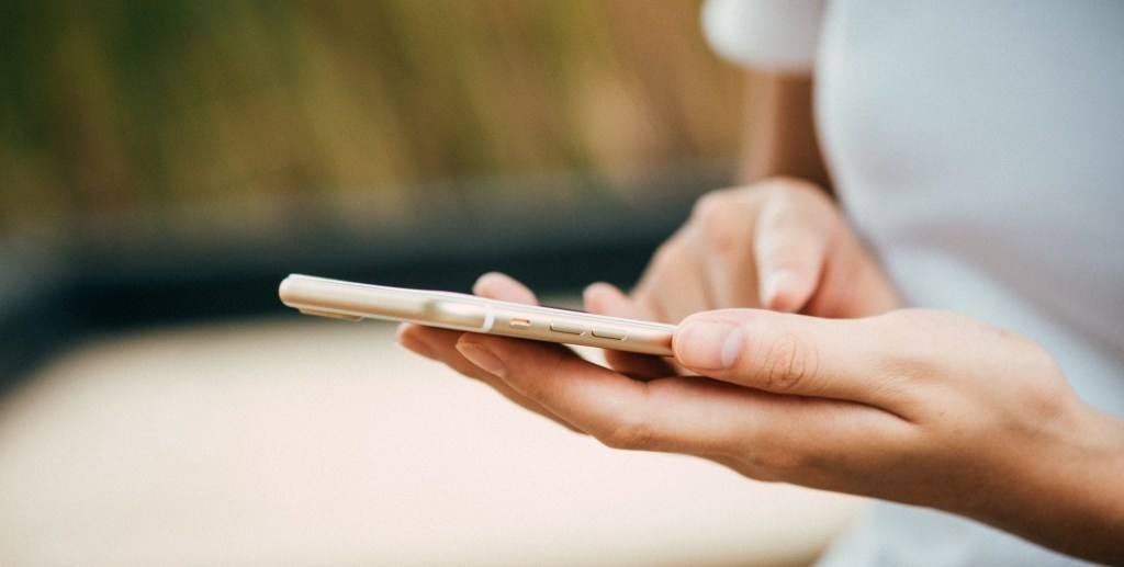 Add meg a jelszavad, és megmondom, ki&nbsp;vagy!