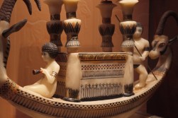 Hemetniszueterneheh és társa Anheszenpaaton bárkáján – saját felvételem