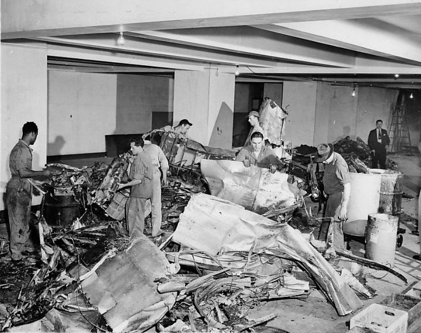 empire_state_building_plane_crash_wreckage_1945